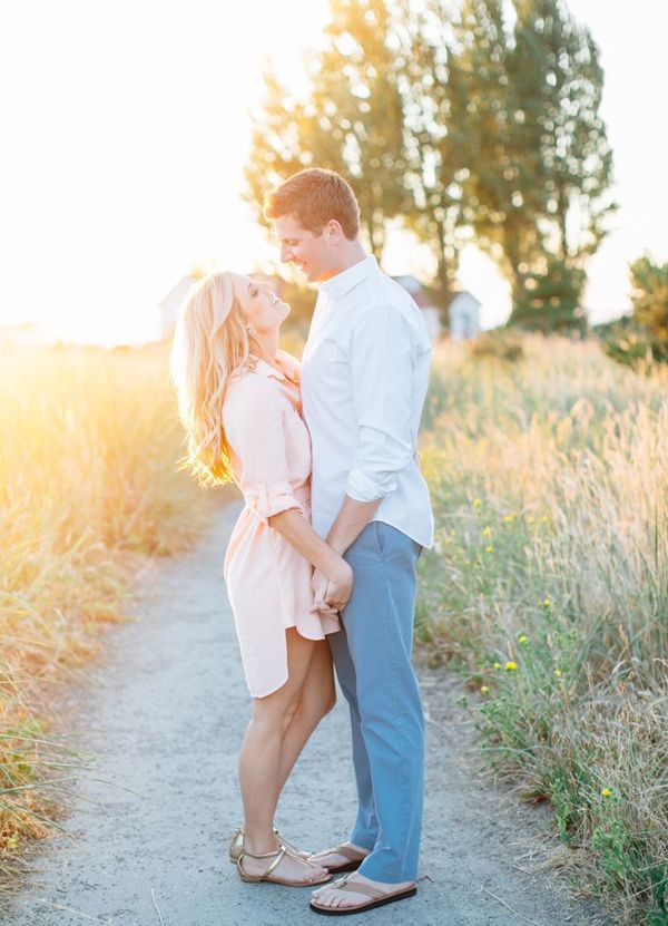 Engagement Photo Ideas Worth Stealing Engagement Photo Ideas Worth Stealing