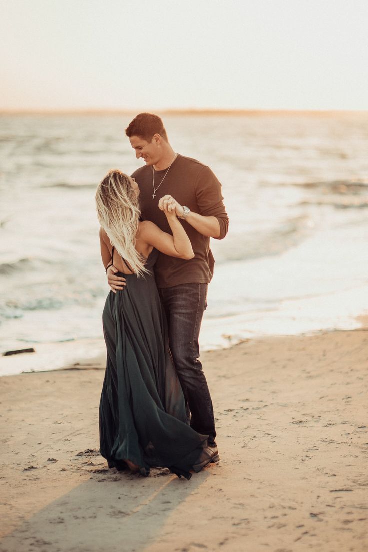 Engagement Photo Ideas Worth Stealing Engagement Photo Ideas Worth Stealing