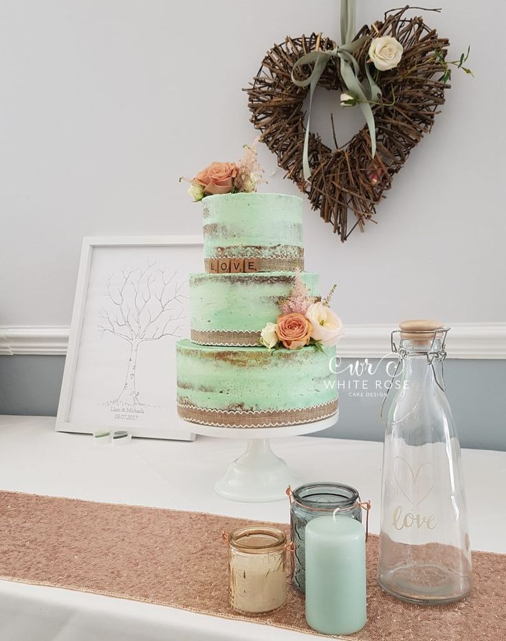 Refreshing Mint and Peach Wedding Color Inspiration