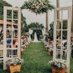 Perfect Backyard Wedding Ideas for Any Season 1741123682410550074