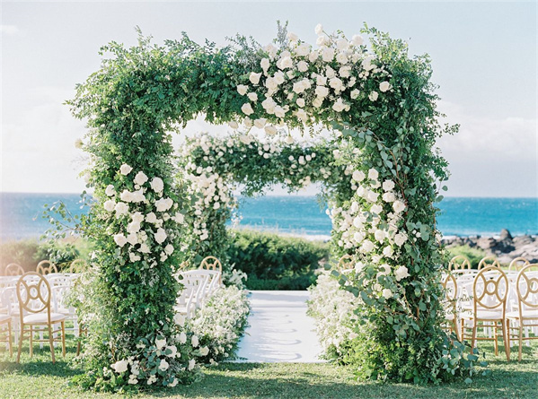 Inspirational Floral Wedding Backdrops (4)