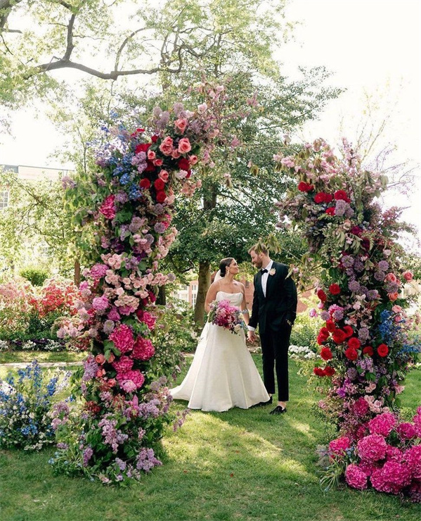 Inspirational Floral Wedding Backdrops (7)