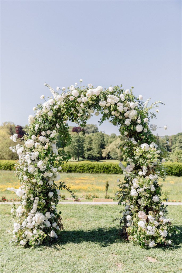 Inspirational Floral Wedding Backdrops (8)
