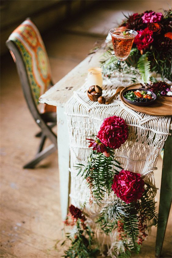 Unique Macrame Wedding Table Settings (4)