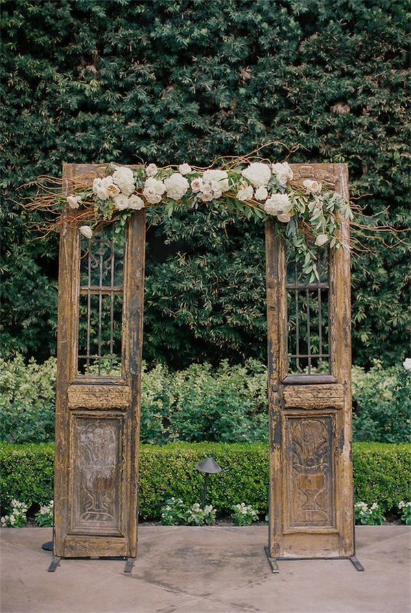 Wedding Backdrops with Vintage Doors (2)