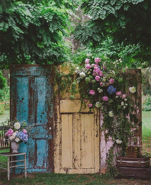 Wedding Backdrops with Vintage Doors (4)