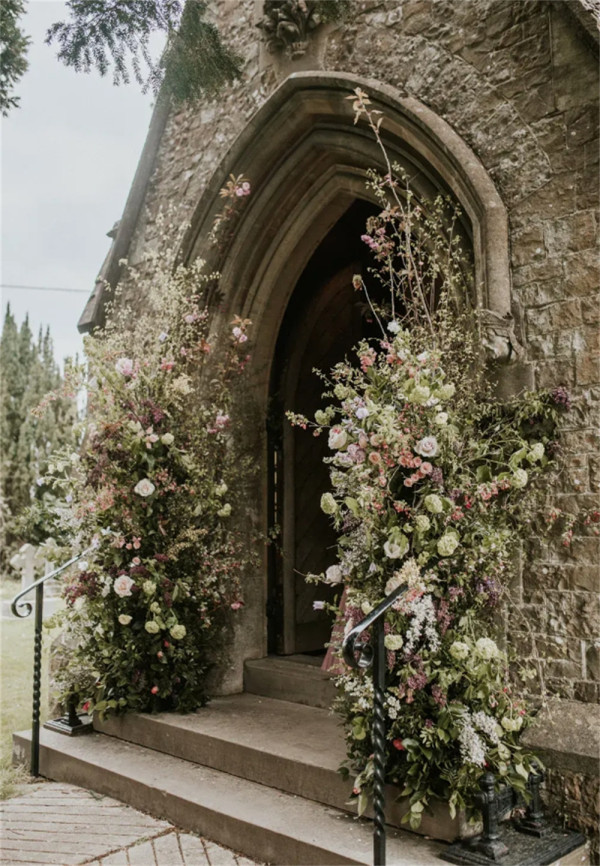 Floral Winter Church Doorway Ideas