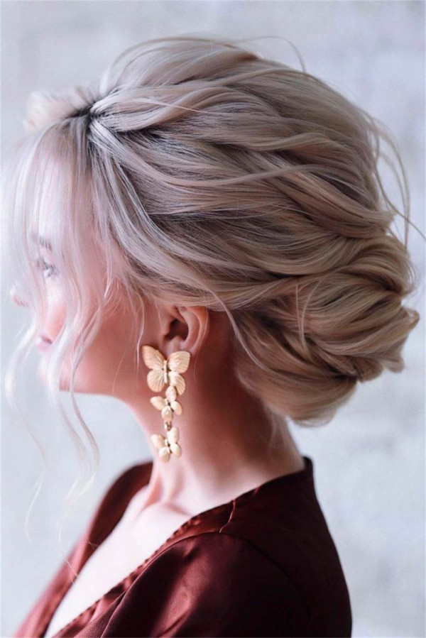 Elegant Long Updo Hairstyles for Mother of The Bride