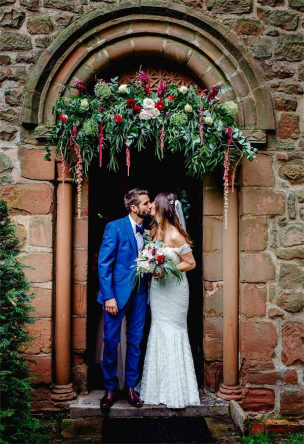 Red and White Floral Church Wedding Doorway Ideas