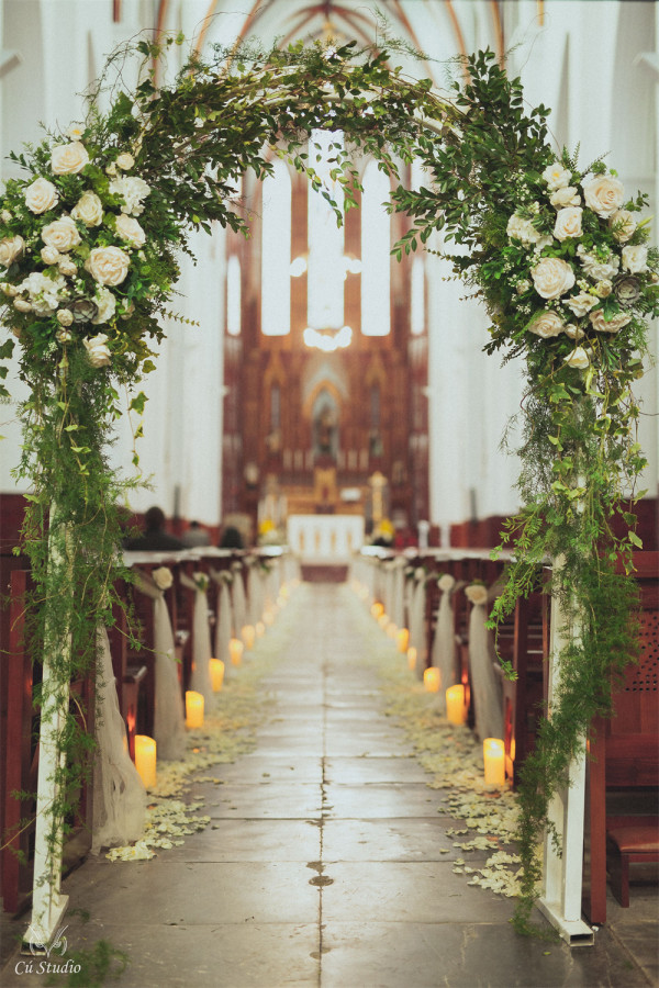 Gorgeous Greenery Church Wedding Doorway Ideas