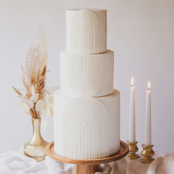 Modern White Wedding Cakes with Layers