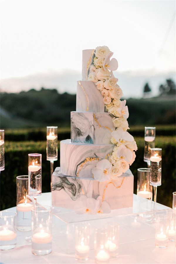 Unique Modern Wedding Cakes 3