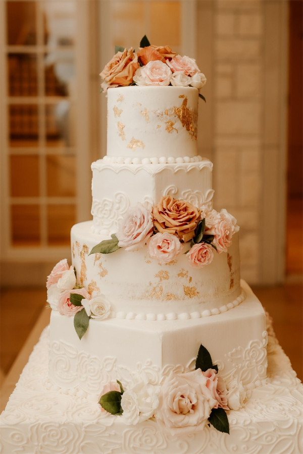 Vintage-Inspired Unique Wedding Cakes