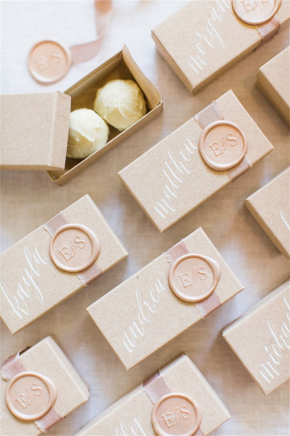 Unique Edible Wedding Favors with Chocolate