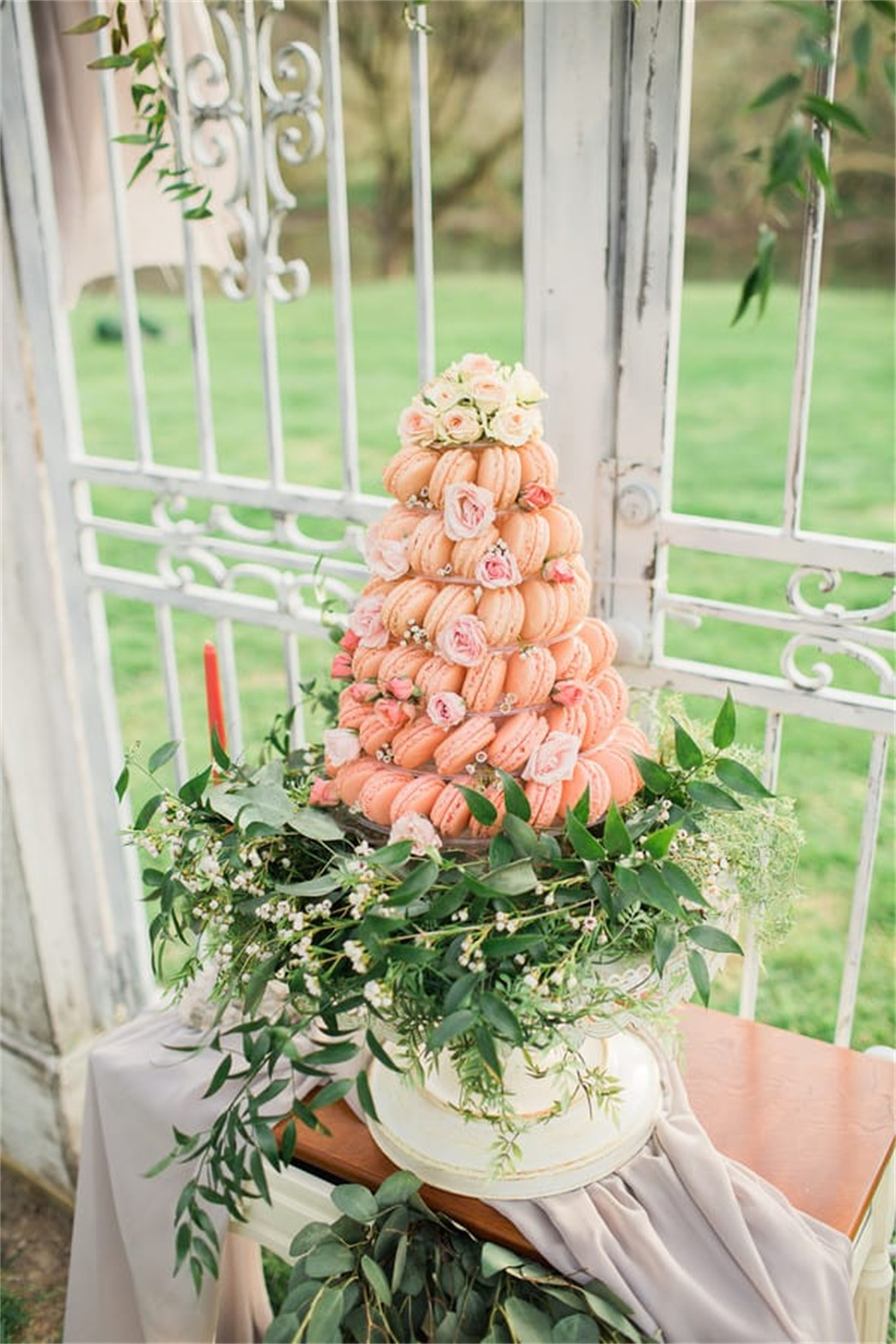 Peach Macaroon Wedding Dessert Ideas