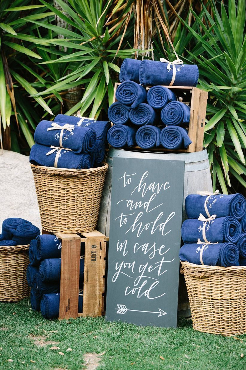 Warm Wedding Favor with Towels