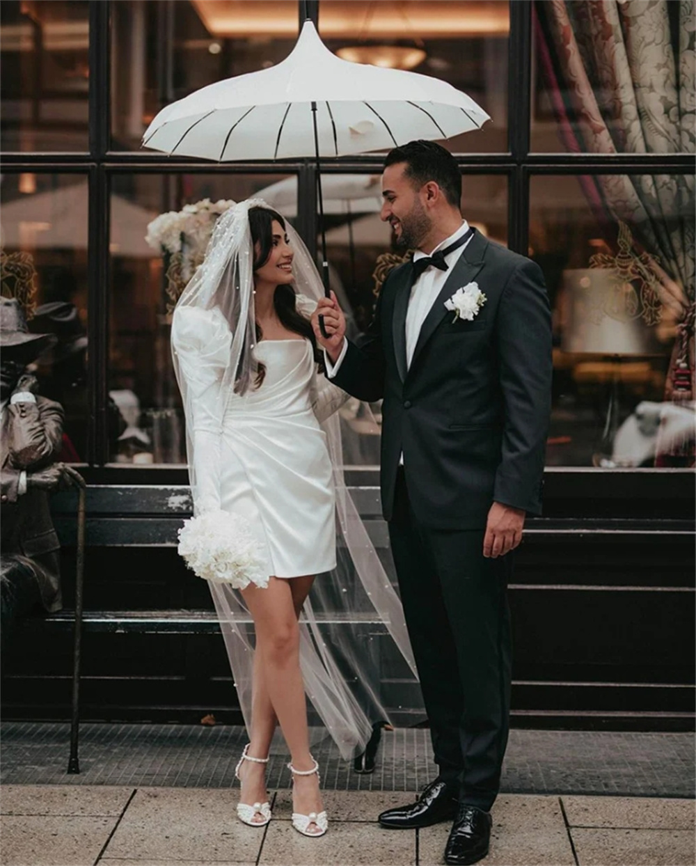 Romantic Short Wedding Dresses with Long Veil