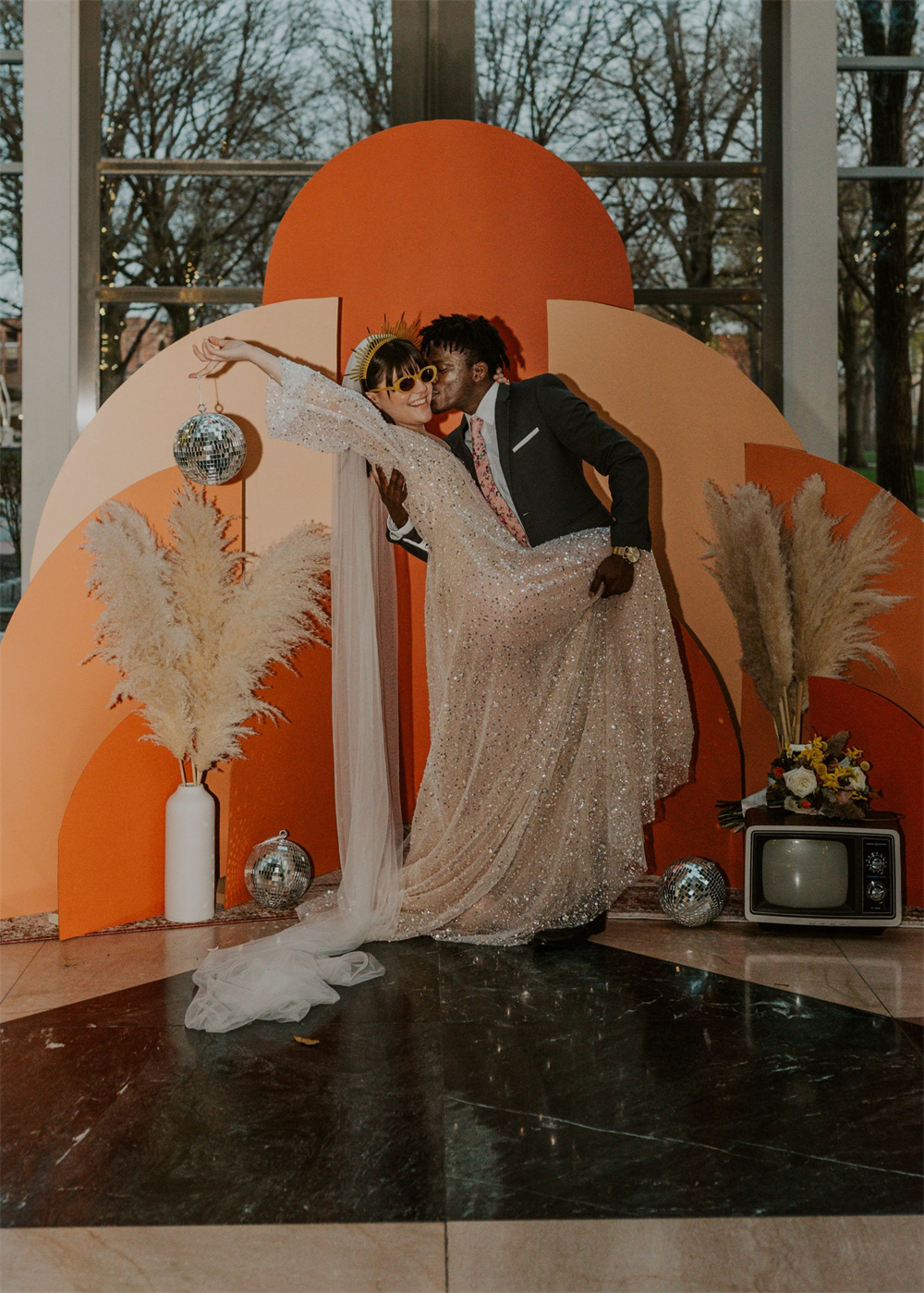 Chic Retro Wedding Photo Ideas