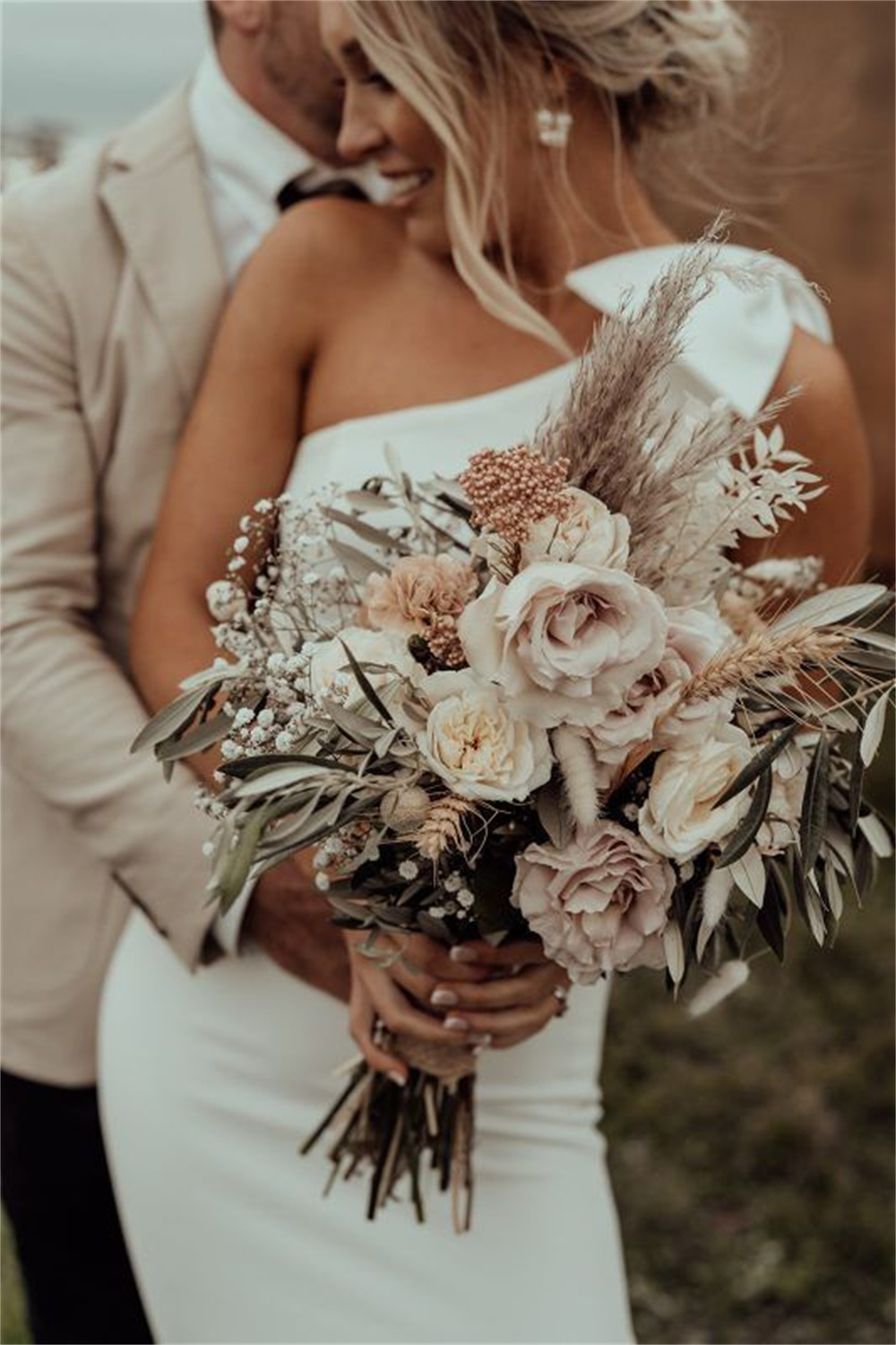 Winter Wedding Bouquets with Dried Flowers