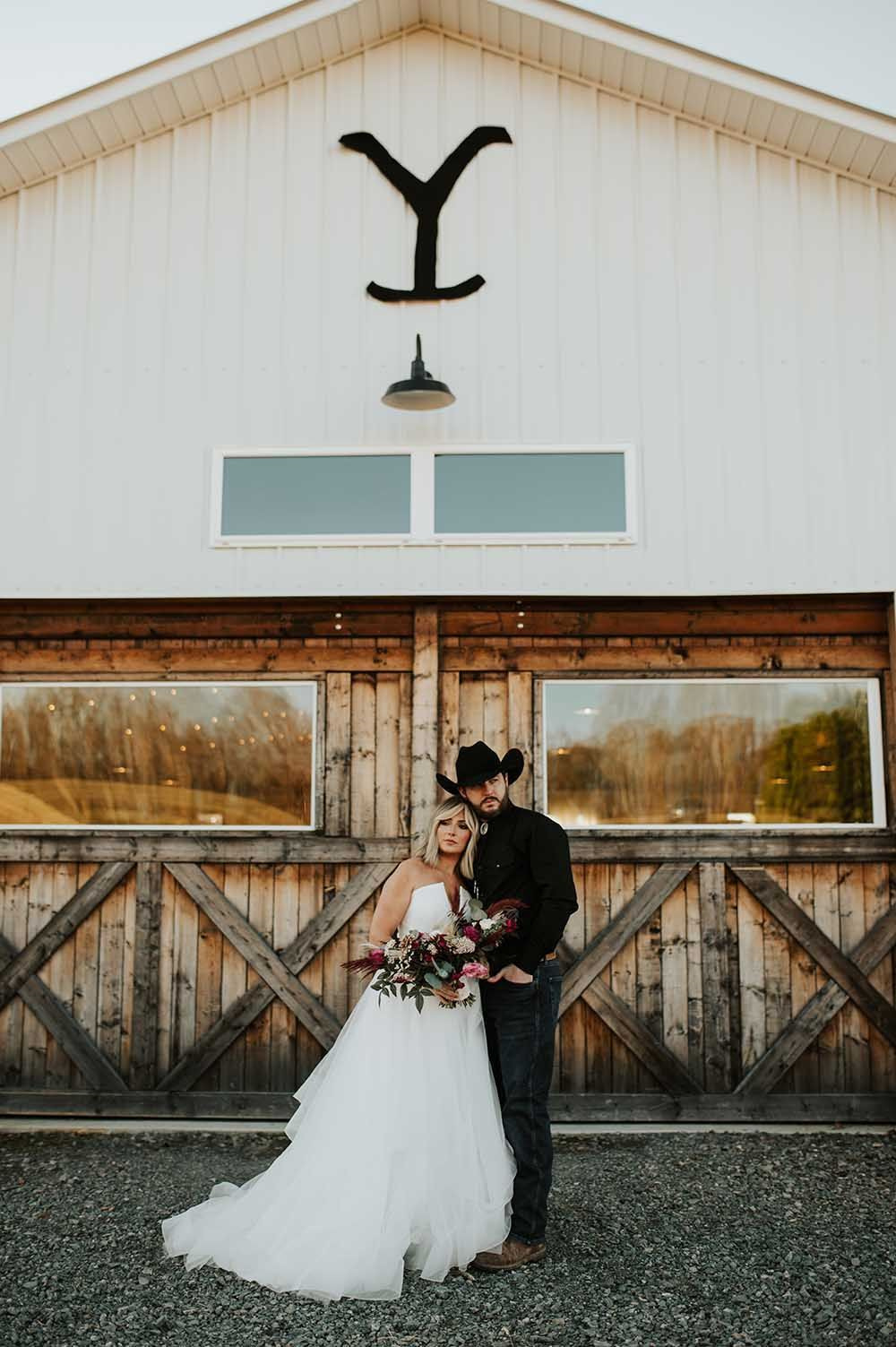 Country Wedding Decorations with Barn