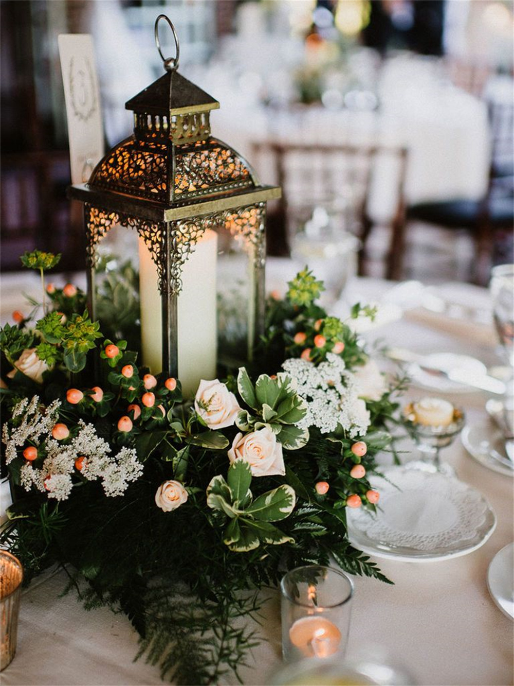 Chic Metal Lantern Wedding Centerpieces