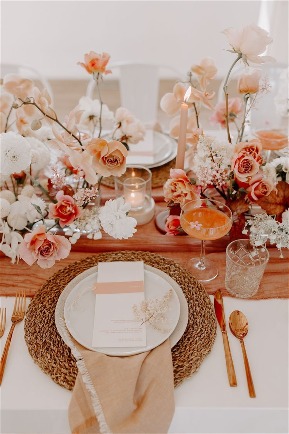 Stylish Peach Table Setting Ideas